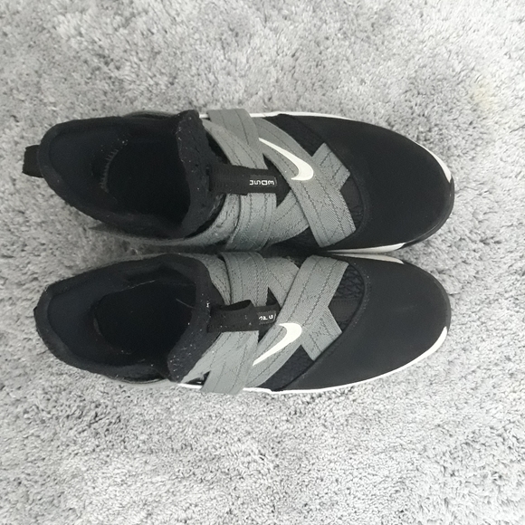 Nike Lebron shoes that have not been worn more than a few weeks. - Picture 2 of 3